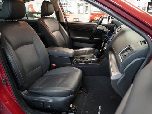 Used 2016 Subaru Legacy 2.5i Limited image 32