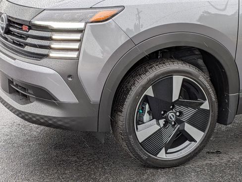 New 2026 Nissan Kicks SR image 9