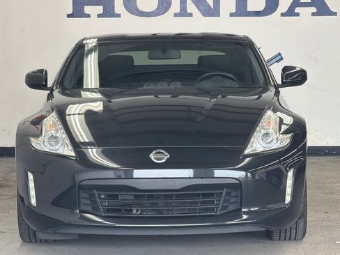 Used 2016 Nissan 370Z Base image 8