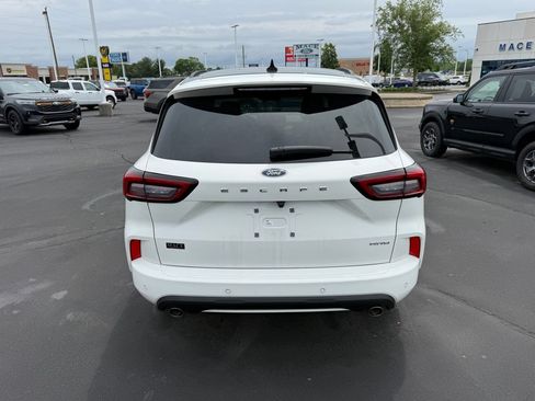 Used 2023 Ford Escape ST-Line w/ Tech Pack #1 AWD/4WD image 5