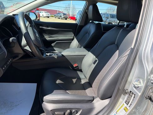 Used 2023 Toyota Camry XSE w/ Blackout Package (TMS) image 9