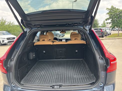 Used 2023 Volvo XC60 B5 Ultimate w/ Climate Package AWD/4WD image 10