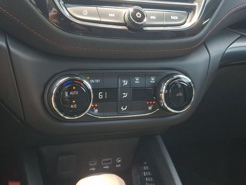 Used 2023 Chevrolet TrailBlazer RS w/ Convenience Package AWD/4WD image 16