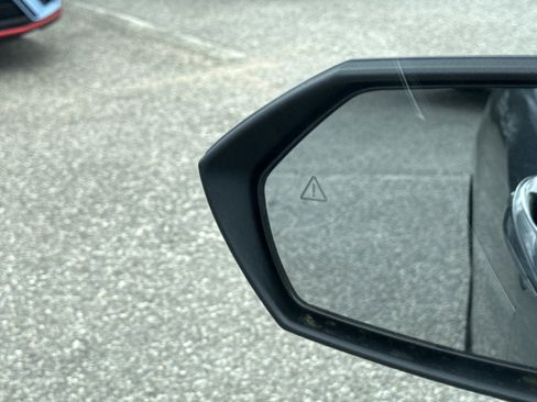 New 2026 Hyundai Elantra Limited FWD image 17