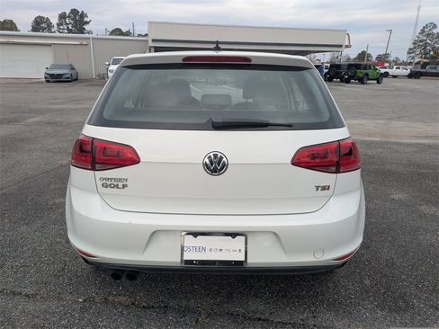 Used 2017 Volkswagen Golf S image 7