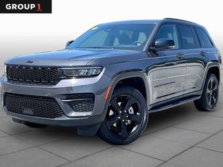 Used 2023 Jeep Grand Cherokee Altitude AWD/4WD video 1