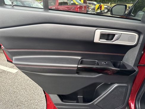 Used 2022 Ford Explorer ST-Line w/ Class IV Trailer Tow Package image 25