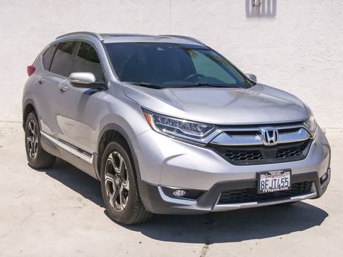 Used 2018 Honda CR-V Touring image 3