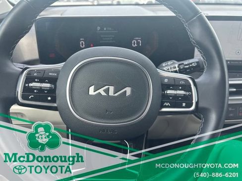 Used 2025 Kia Sorento S AWD/4WD image 18