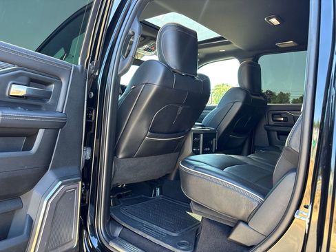 Used 2020 RAM 2500 Limited AWD/4WD image 35