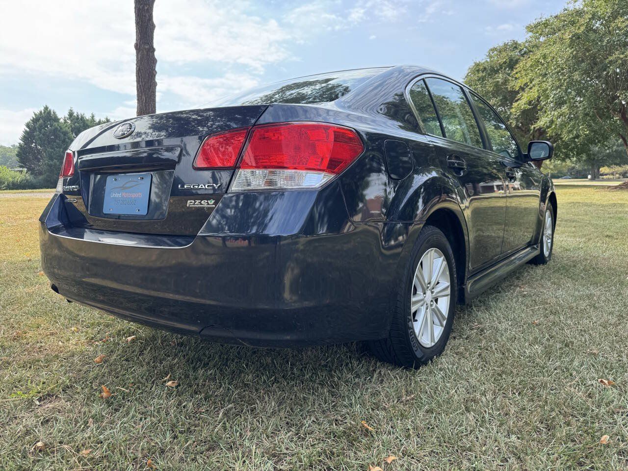 Used 2012 Subaru Legacy 2.5i AWD/4WD image 8
