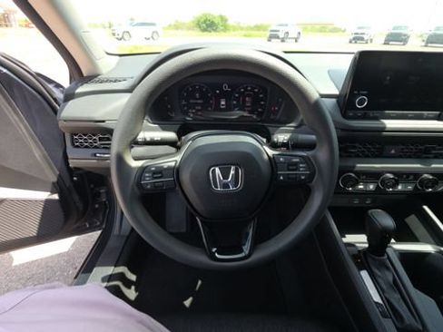 Used 2023 Honda Accord LX image 24
