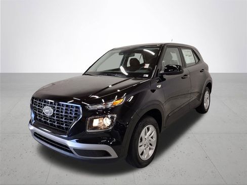 New 2026 Hyundai Venue SE image 2