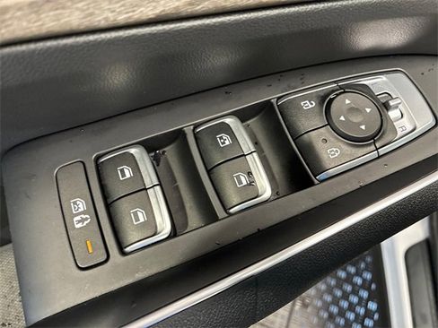 Used 2023 Kia Sorento S image 14