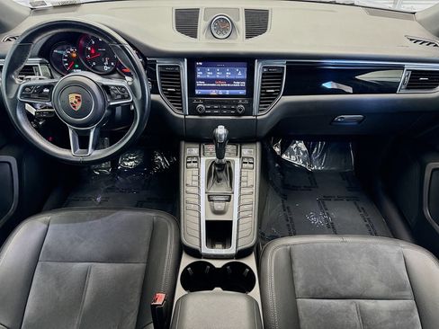 Used 2018 Porsche Macan Sport Edition image 13