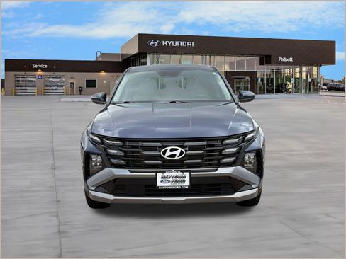 Used 2025 Hyundai Tucson SE image 6