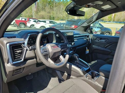 New 2025 GMC Canyon Elevation w/ Technology Package image 9