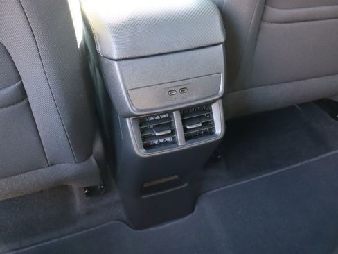 Used 2025 Chevrolet Equinox LT w/ Safety and Technology Package image 36