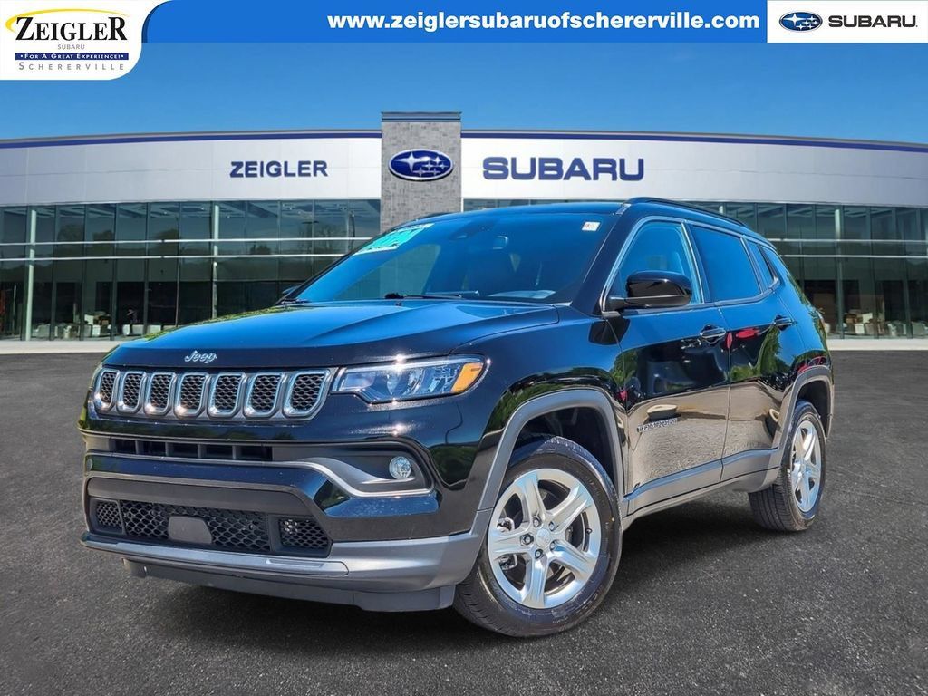 Used 2024 Jeep Compass Latitude w/ Altitude Special Edition AWD/4WD image 1