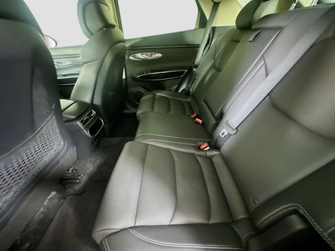 Used 2025 Genesis GV70 2.5T AWD/4WD image 27