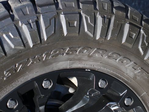 Used 2023 GMC Sierra 2500 AT4 w/ AT4 Preferred Package image 54