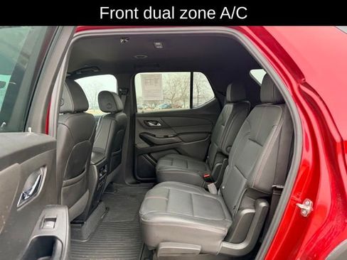 Used 2023 Chevrolet Traverse RS image 9