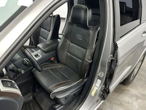 Used 2014 Jeep Grand Cherokee Overland image 35