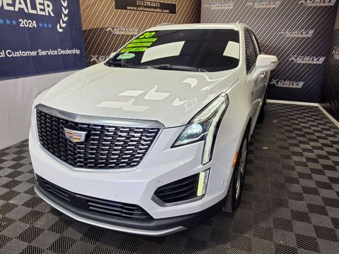 Used 2020 Cadillac XT5 Premium Luxury FWD image 2