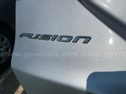 Used 2017 Ford Fusion S FWD image 23