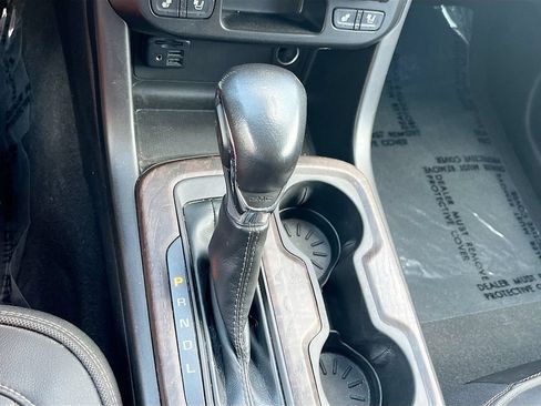 Used 2022 GMC Canyon Denali AWD/4WD image 17