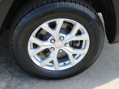 Used 2023 Jeep Grand Cherokee L Limited image 12