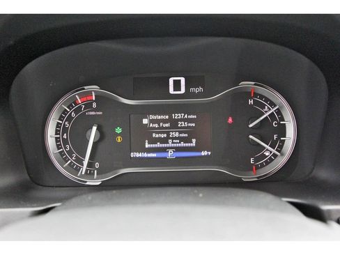 Used 2016 Honda Pilot Touring image 15