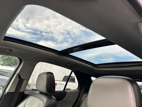 Used 2018 Chevrolet Equinox Premier FWD image 20