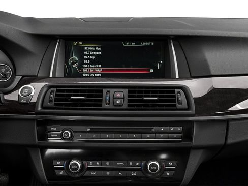 Used 2016 BMW 528i Sedan image 10