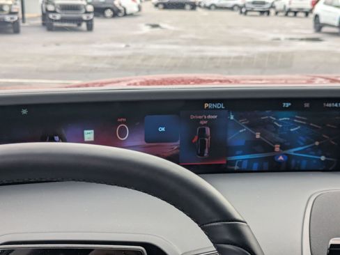 Used 2025 Lincoln Nautilus Premier w/ Equipment Group 102A image 19