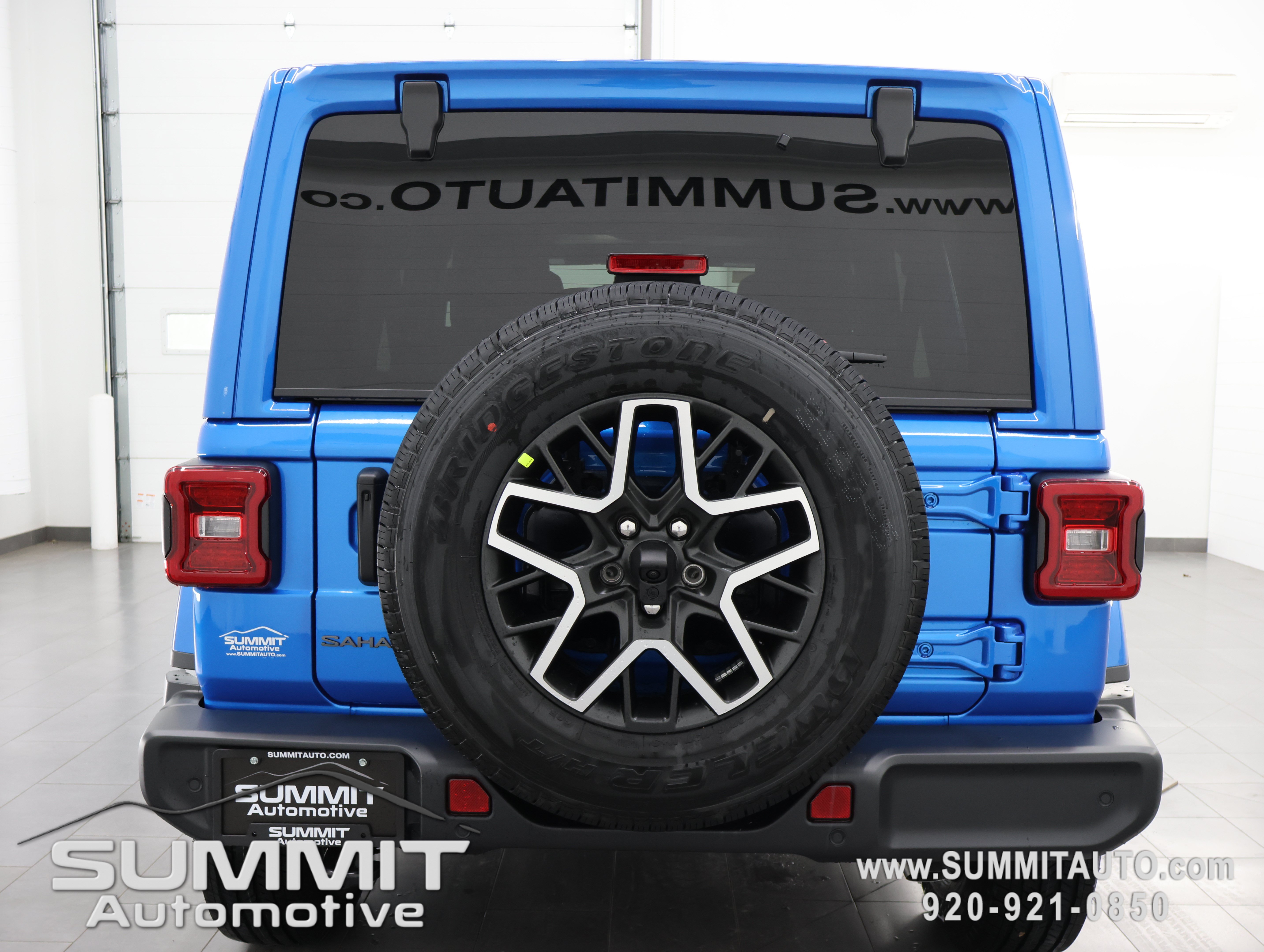 New 2027 Jeep Wrangler Unlimited Sahara AWD/4WD image 24
