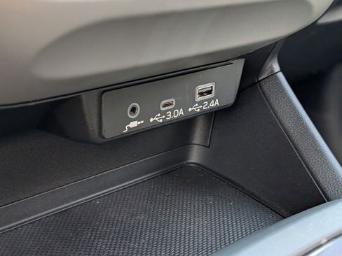 Used 2026 Subaru Crosstrek 2.0i Premium image 7