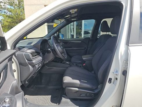 Used 2025 Subaru Forester Premium w/ Protection Package (1PH) AWD/4WD image 9