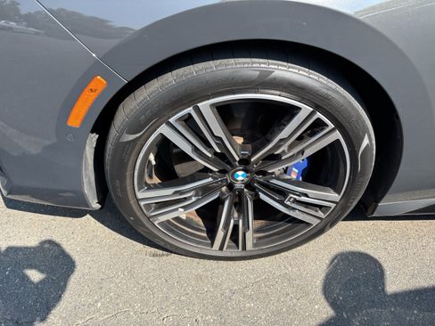 Used 2023 BMW 740i w/ Parking Assistance Package RWD image 12