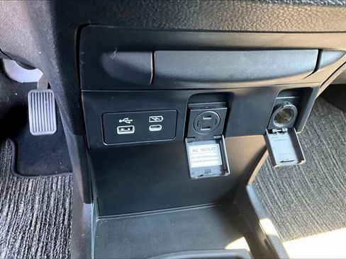 Used 2025 Honda Odyssey Elite image 16