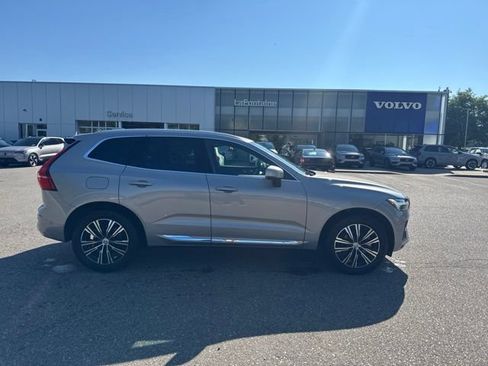 Used 2022 Volvo XC60 B5 Inscription AWD/4WD image 3