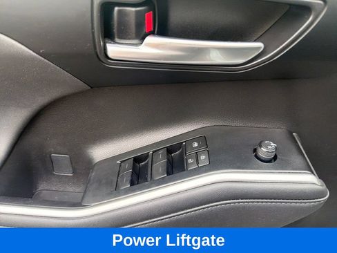 Used 2023 Toyota Highlander XLE AWD/4WD image 11