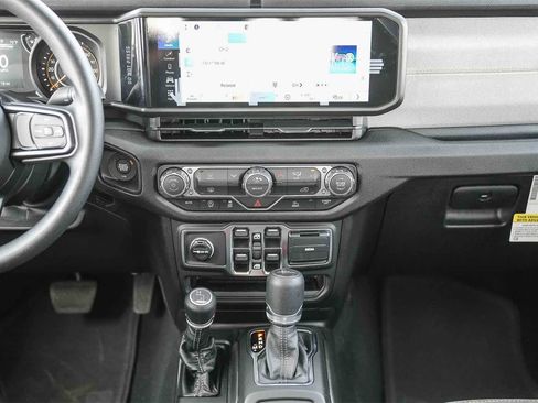 New 2026 Jeep Gladiator Sport image 14