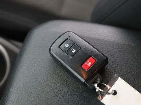 Used 2023 Toyota Tacoma TRD Off-Road image 19