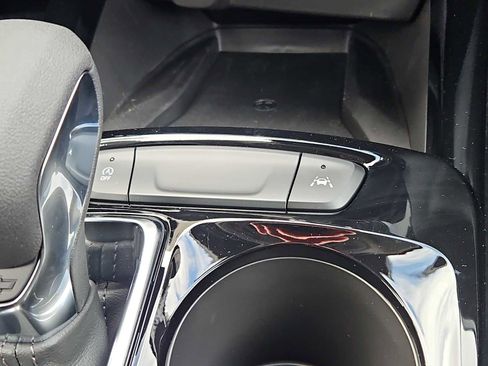 New 2026 Chevrolet Trax LT w/ Sunroof Package FWD image 10