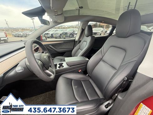 Used 2023 Tesla Model Y Performance image 8