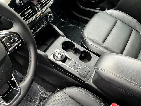 Certified 2021 Ford Escape SEL w/ Technology Package image 17