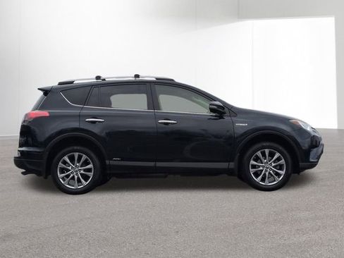Certified 2017 Toyota RAV4 Limited image 4
