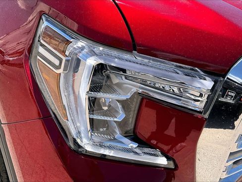 Used 2021 GMC Sierra 1500 SLT AWD/4WD image 28