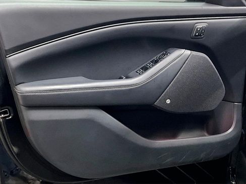 Used 2025 Ford Mustang Mach-E Premium image 12